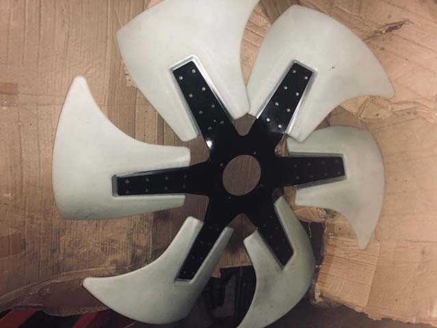 Крыльчатка вентилятора 1136603710 / 4640773 Hitachi ZX330-3